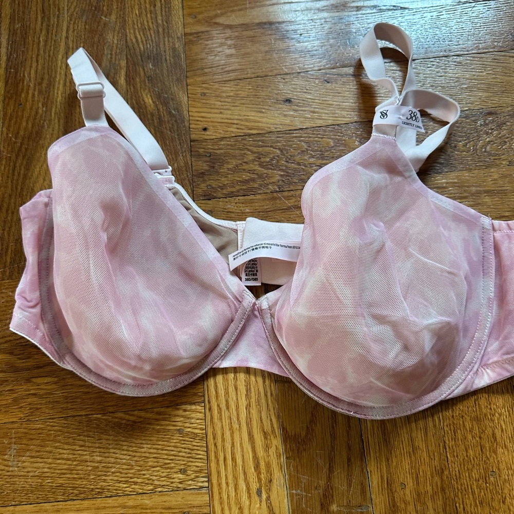 Victoria's Secret angel light full coverage smooth spacer bra 38D